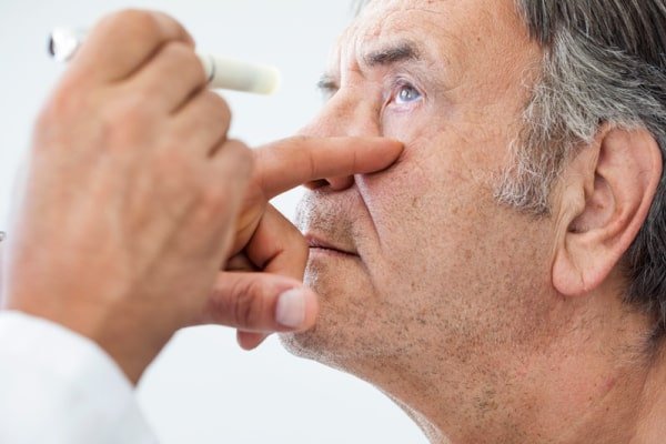 Quantos dias de repouso após a cirurgia de catarata?